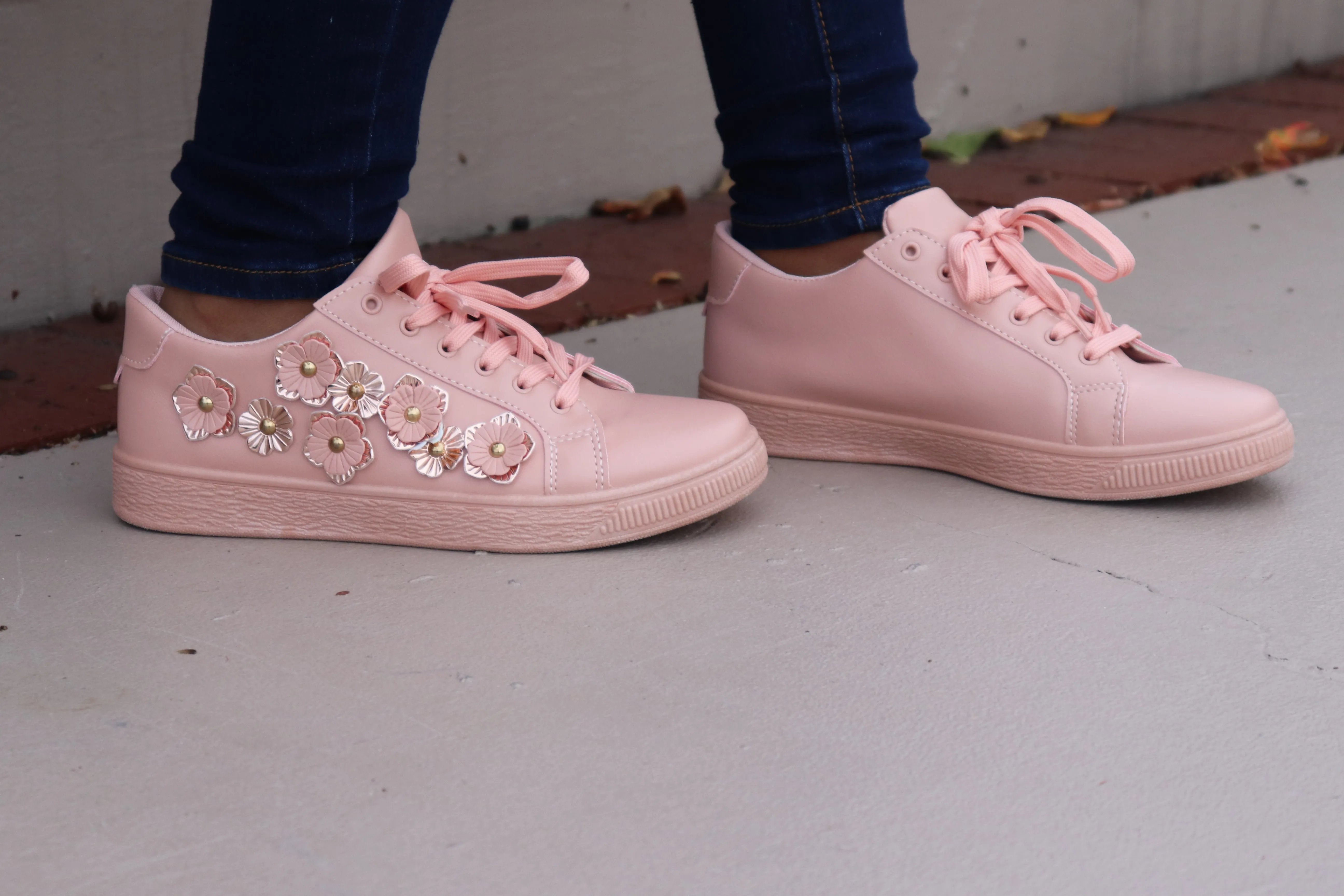 Daisy Sneakers