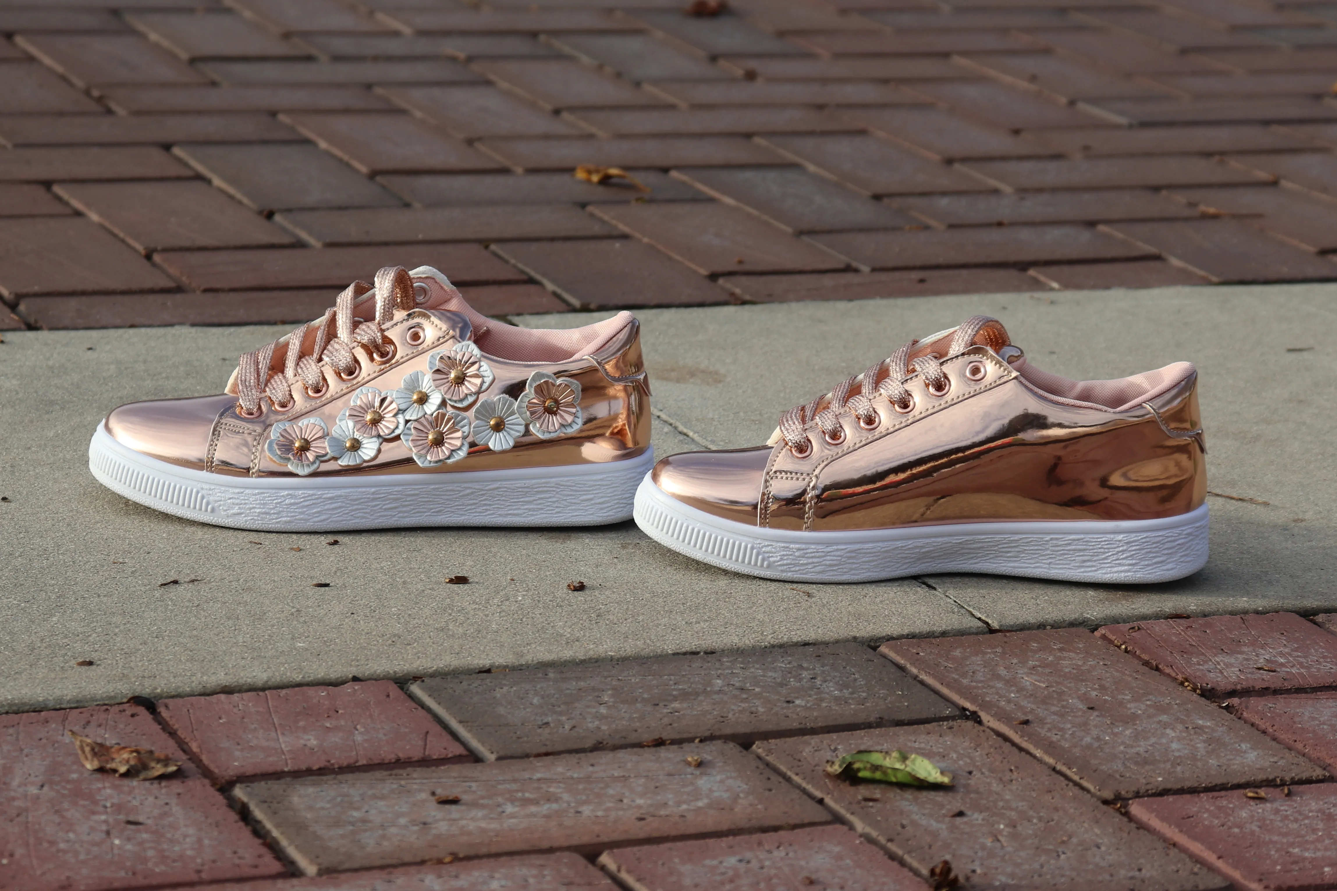 Daisy Sneakers