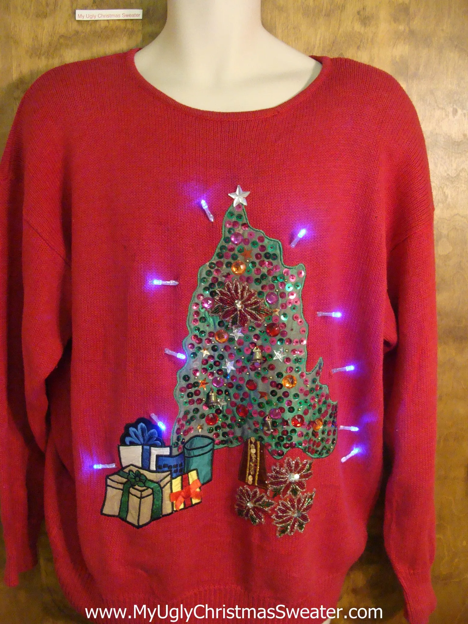 Festvie Holiday Christmas Jumper with Lights
