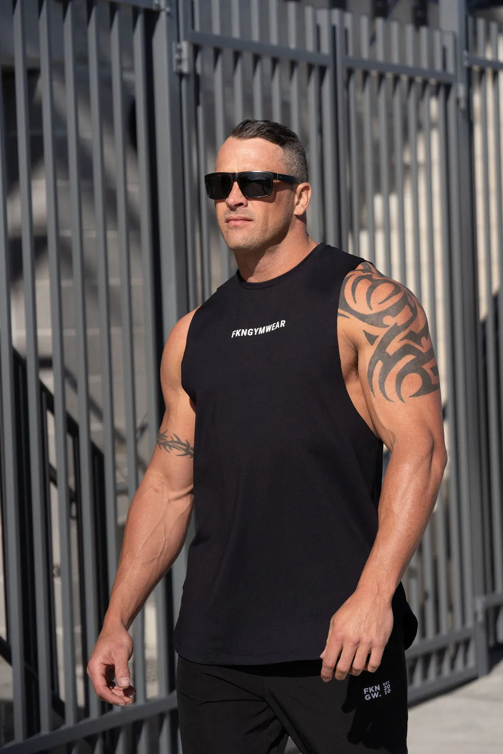 Guns | Men's Muscle Gym Tank | Black